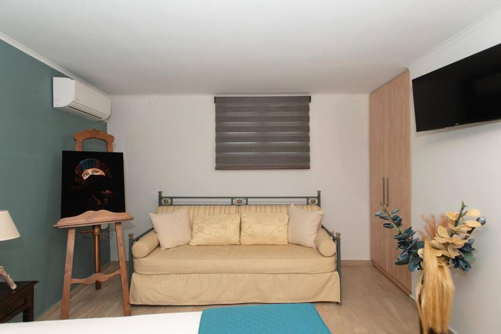 Coast Horizon Apartment Romanos  Exterior photo